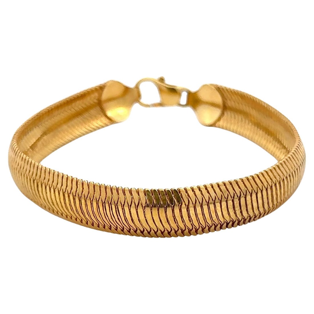 Harbor Diamonds 14K Yellow Gold Snake Bracelet 7.5 in Made in Italy: Harbor Diamonds 14K Yellow Gold Snake Bracelet 7.5 in Made in Italy Elevate your jewelry collection with this exquisite 14 Karat Yellow Gold Snake Motif Bracelet. This contemporary piece features a st