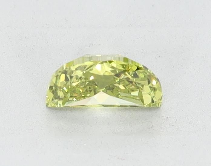 Loose Diamond - HALF MOON 0.42ct Green VS2: Loose Diamond - HALF MOON 0.42ct Green VS2 Source: This is a real non-mined Diamond that has been grown in a lab Shape: HALF MOON Carats: 0.42 Color: Green Certification: NONE Video: