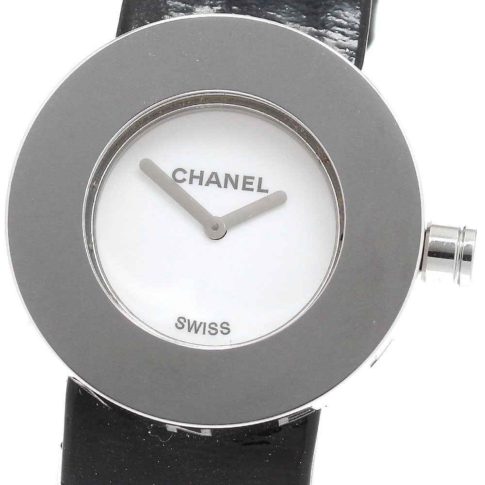 CHANEL La Ronde H0580 Quartz Stainless Steel Women's Watch: CHANEL La Ronde H0580 Quartz Stainless Steel Women's Watch This CHANEL La Ronde H0580 women's wristwatch features a stainless steel case and a white dial, paired with a leather and enamel band. The wa