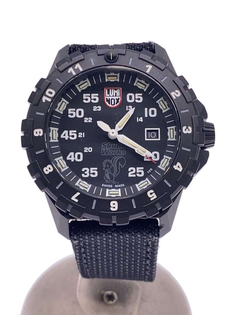LUMINOX F117 Nighthawk Skunk Works mens quartz wristwatch (1 of 6)