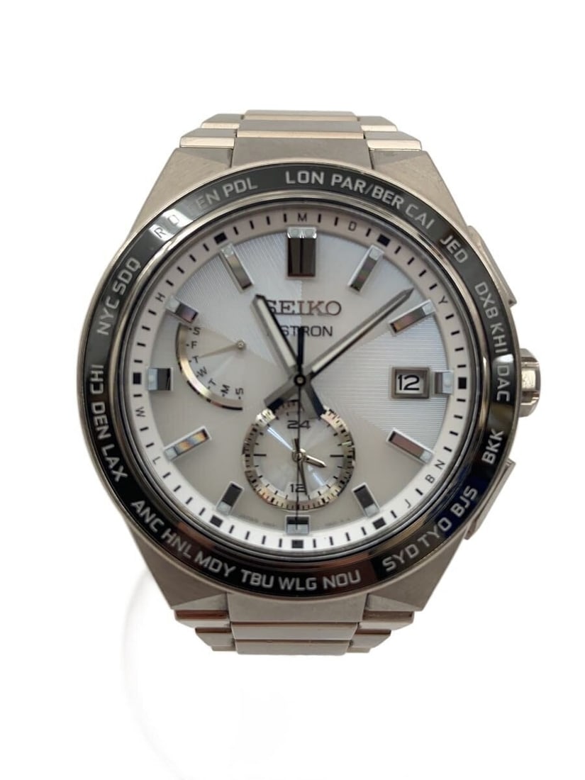Seiko Astron Men's Wristwatch 8B63-0BD0: Seiko Astron Men's Wristwatch 8B63-0BD0 This Seiko Astron 8B63-0BD0 men's wristwatch features a round case with a matching dial. It is a pre-owned item with slight signs of use, including minor scratc