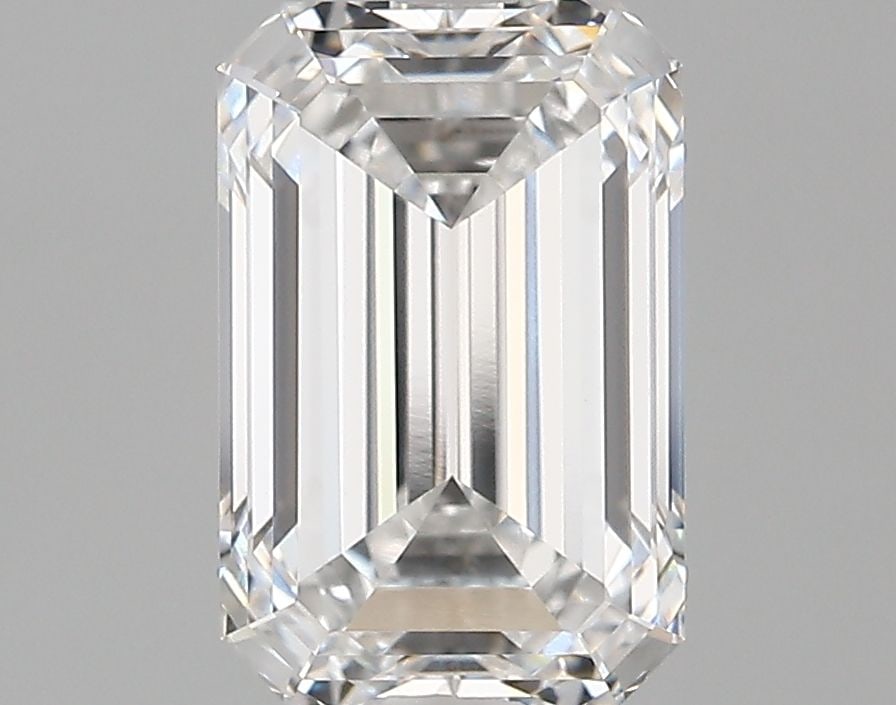 Loose Diamond - EMERALD 3.03ct E VVS2: Loose Diamond - EMERALD 3.03ct E VVS2 Source: This is a real non-mined Diamond that has been grown in a lab Shape: EMERALD Carats: 3.03 Color: E Clarity: VVS2 Certification: IGI Video: Video Link The