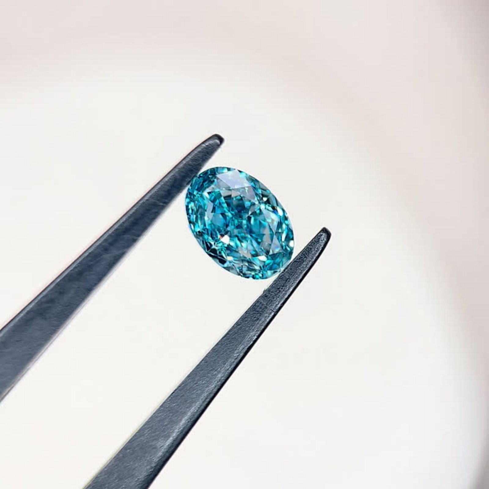 Loose Diamond - OVAL 1.04ct Fancy Vivid Blue VVS2
