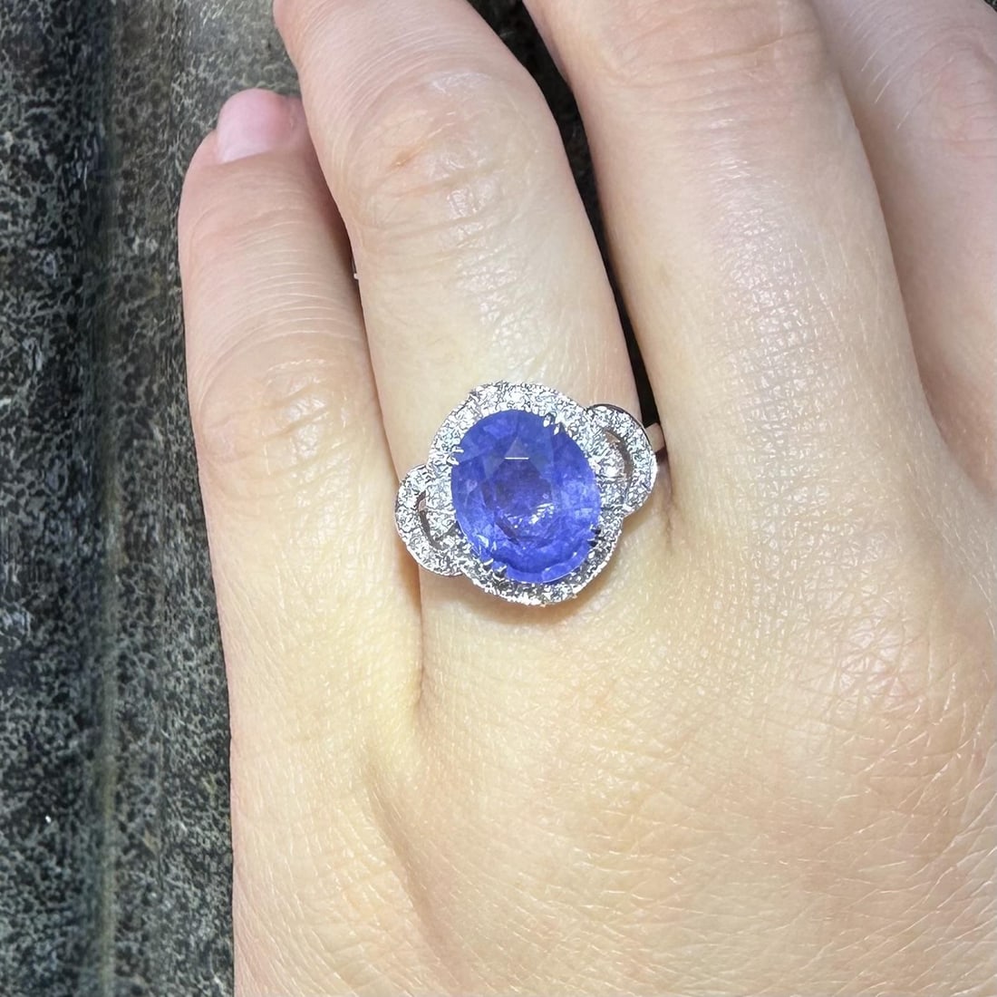 GIA Certified 18k White Gold Ring With Color Change Ceylon Sapphire And Diamonds