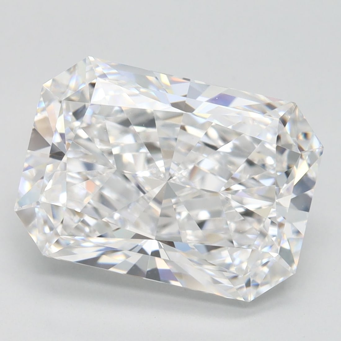Loose Diamond - RADIANT 5.07ct D IF: Loose Diamond - RADIANT 5.07ct D IF Source: This is a real non-mined Diamond that has been grown in a lab Shape: RADIANT Carats: 5.07 Color: D Clarity: IF Certification: IGI Video: