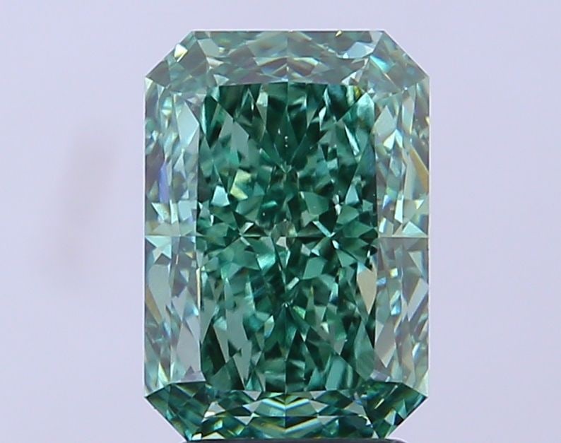 Loose Diamond - RADIANT 3.22ct Fancy Vivid Green VS1: Loose Diamond - RADIANT 3.22ct Fancy Vivid Green VS1 Source: This is a real non-mined Diamond that has been grown in a lab Shape: RADIANT Carats: 3.22 Color: Fancy Vivid Green Certification: IGI Video