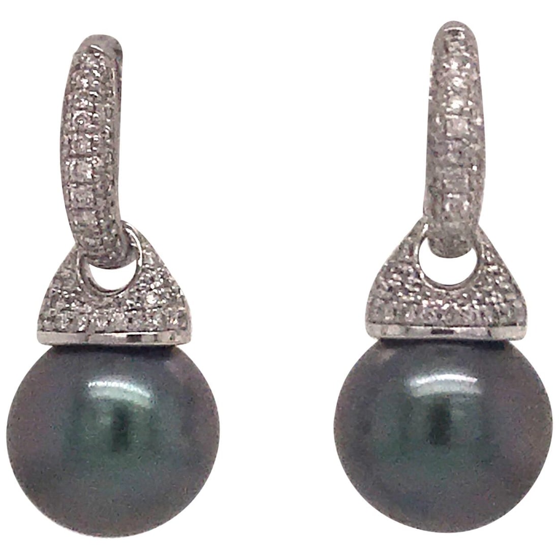 Harbor Diamonds Tahitian Pearl Diamond Huggie Earrings 0.44 Carat 14K White Gold: Harbor Diamonds Tahitian Pearl Diamond Huggie Earrings 0.44 Carat 14K White Gold Elevate your style with these exquisite Tahitian Pearl Diamond Huggie Drop Earrings. Crafted from luxurious 14K white g