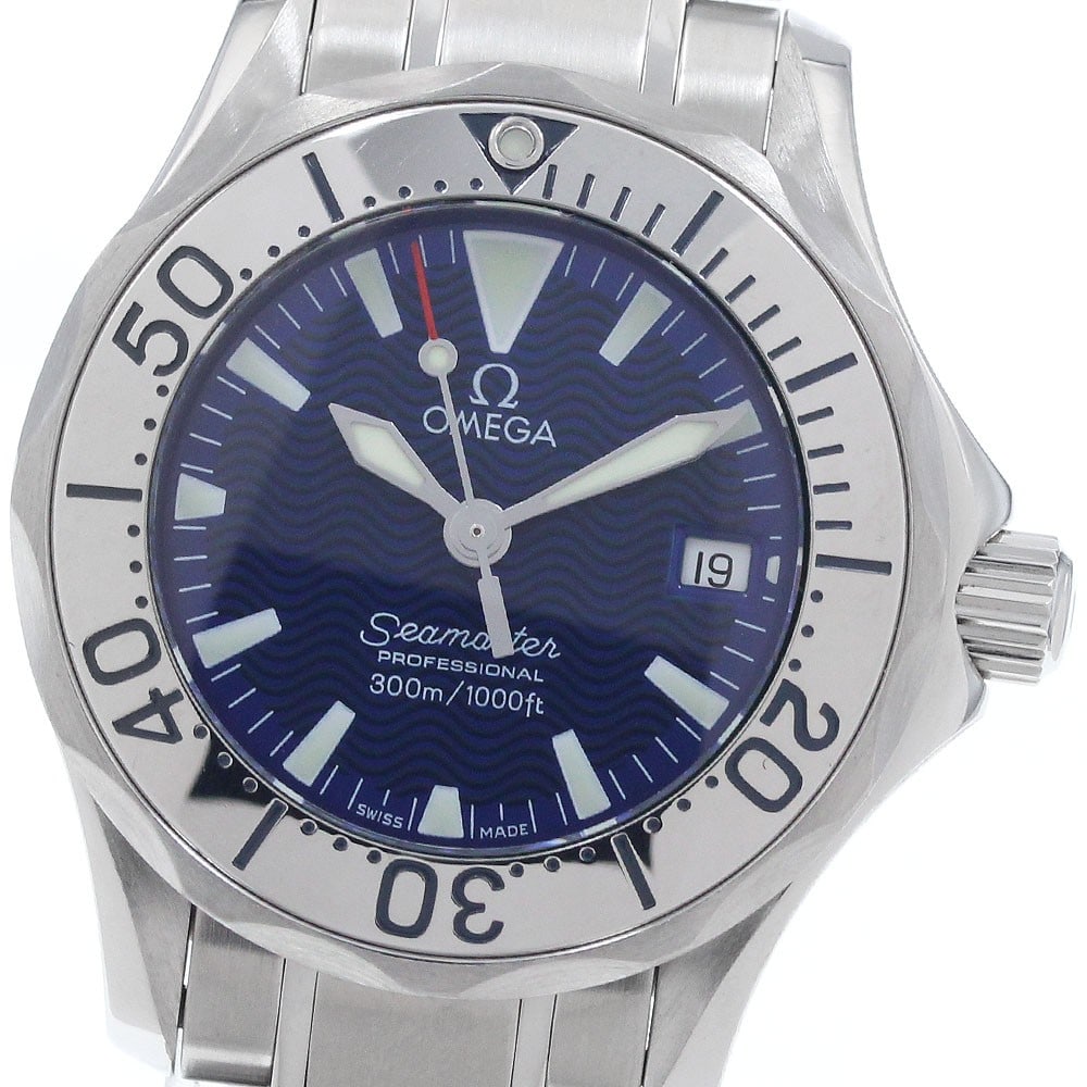 OMEGA Seamaster 300m 2285.80 Ladies Quartz Date Wristwatch: OMEGA Seamaster 300m 2285.80 Ladies Quartz Date Wristwatch Omega Seamaster 300m Date quartz ladies wristwatch. This pre-owned watch is designed for women and originates from Switzerland. Specification
