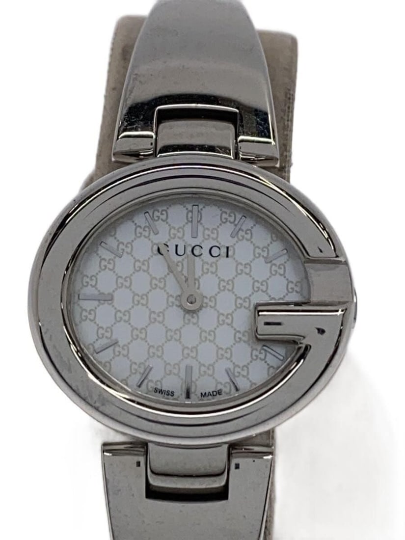 Gucci ssima Quartz Stainless Steel Women's Wristwatch YA134511: Gucci ssima Quartz Stainless Steel Women's Wristwatch YA134511 This GUCCI ssima Quartz YA134511 women's wristwatch features a stainless steel case and band in a sleek silver color. Made in Switzerland