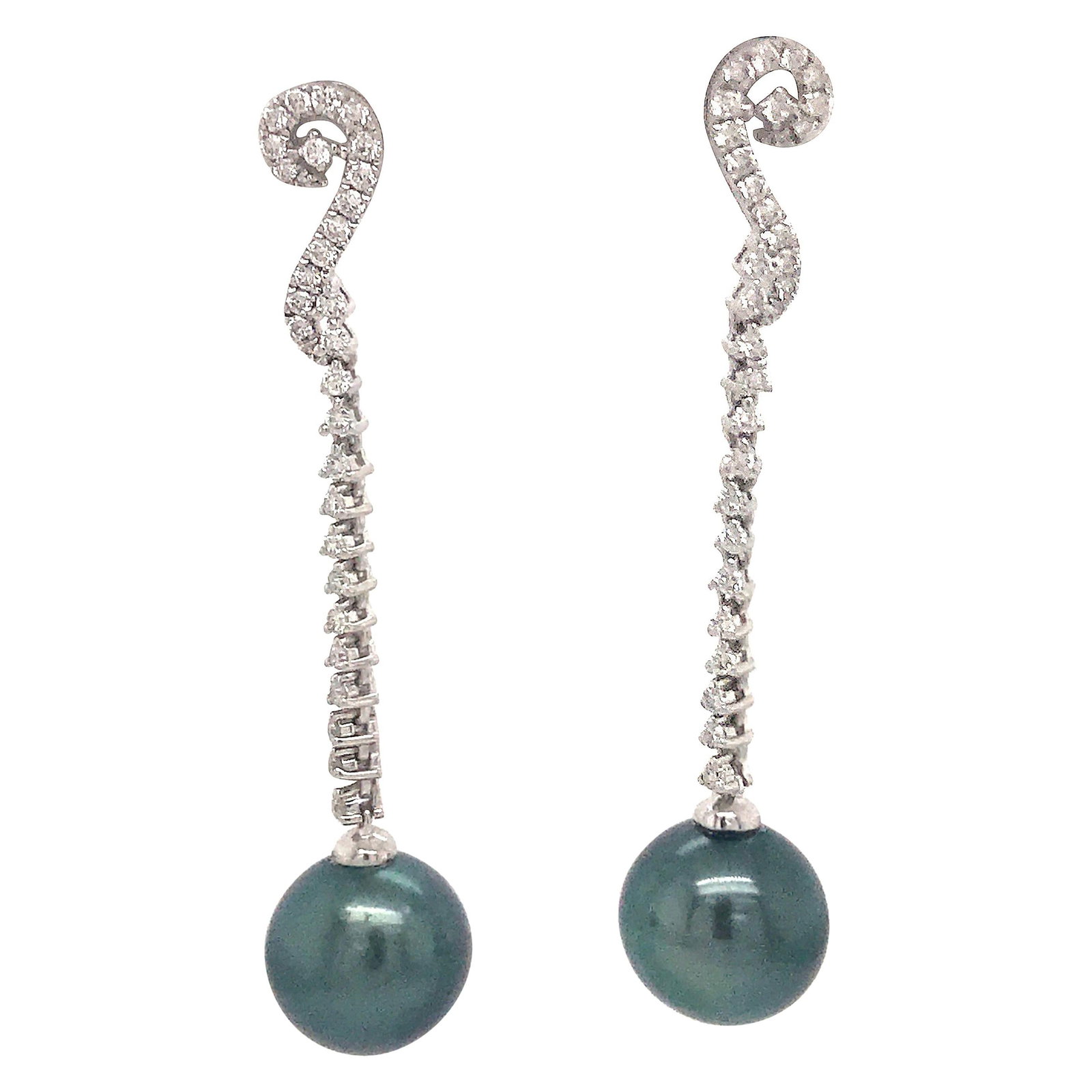 Harbor Diamonds Tahitian Pearl Diamond Drop Earrings 0.52ct 18K White Gold: Harbor Diamonds Tahitian Pearl Diamond Drop Earrings 0.52ct 18K White Gold These stunning drop earrings are crafted from 18K white gold and feature two exquisite Tahitian pearls, each measuring 10-11 