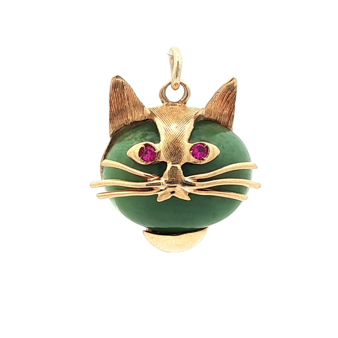 Italian 18k Yellow Gold Cat Head Charm with Green Stone and Ruby Accents: Italian 18k Yellow Gold Cat Head Charm with Green Stone and Ruby Accents This vintage Italian collectible charm features a cat's head design crafted in 18k yellow gold. The piece is accented with a tr