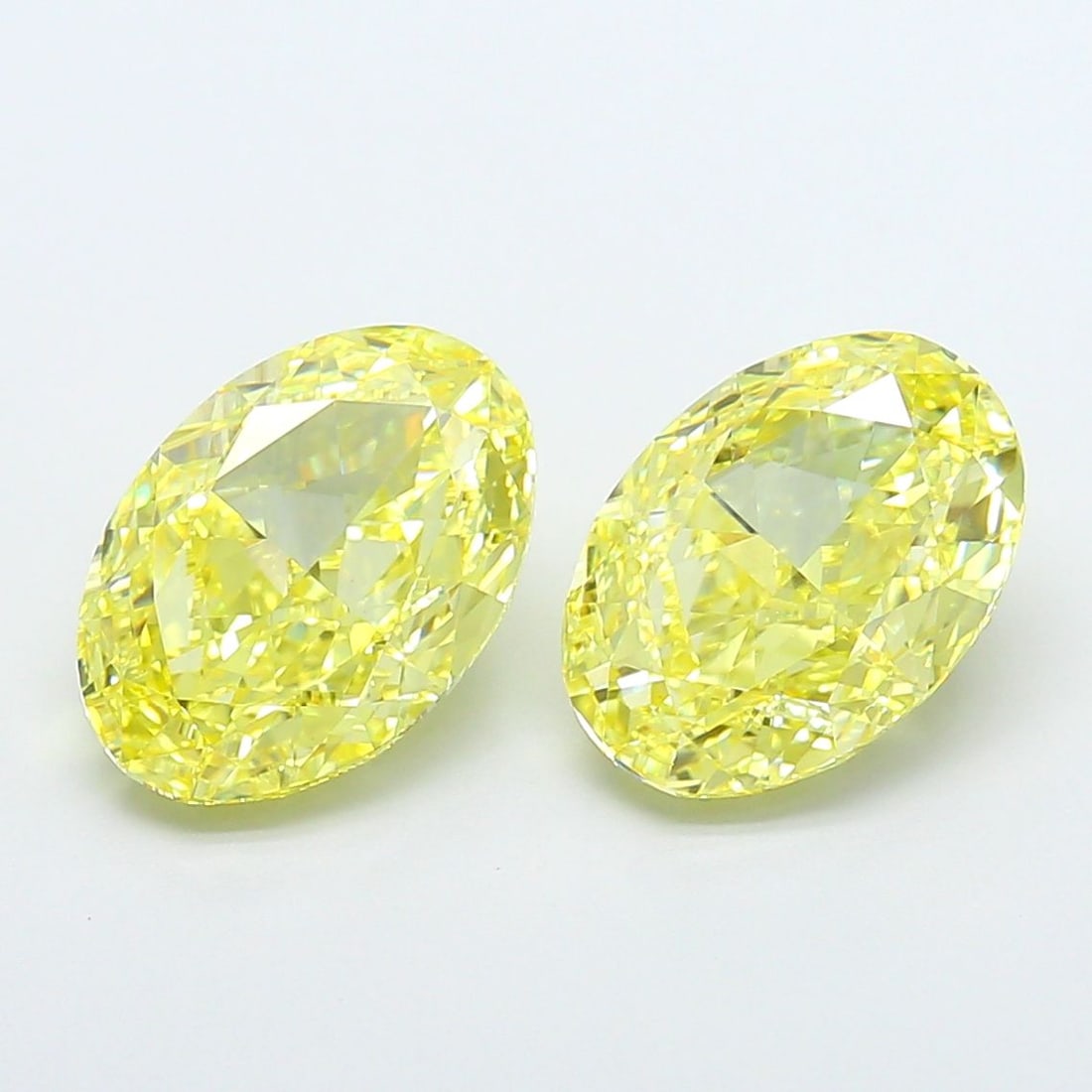 Loose Diamond - OVAL 2.84ct Fancy Intense Yellow VVS2