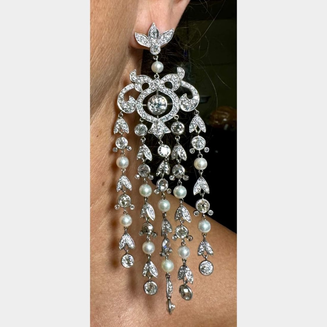 Stunning Platinum 28 Ct Diamond Chandelier Earrings