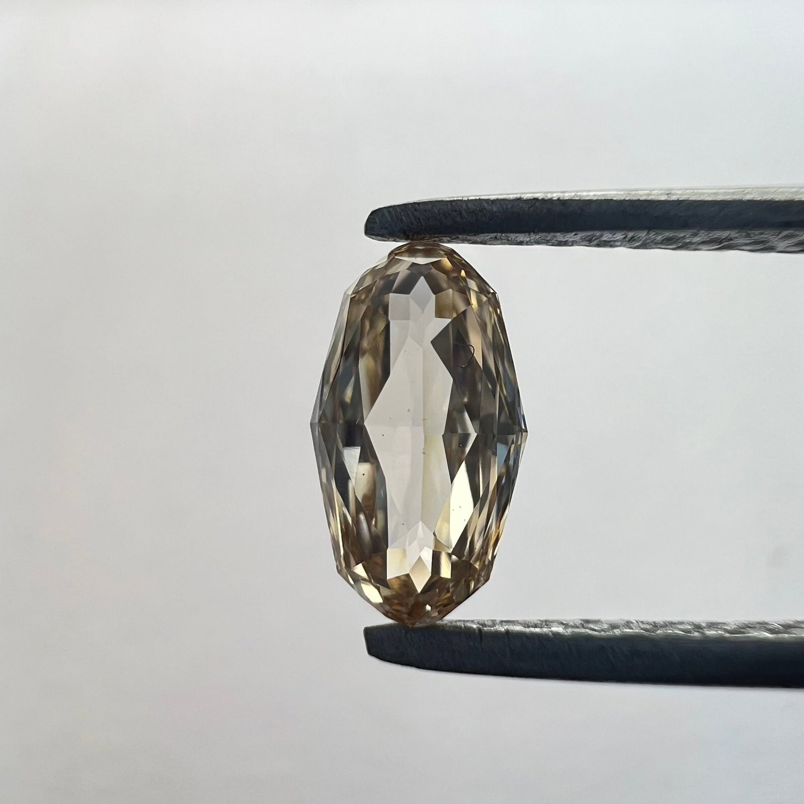 Loose Diamond - OVAL 0.49ct Champagne VVS2