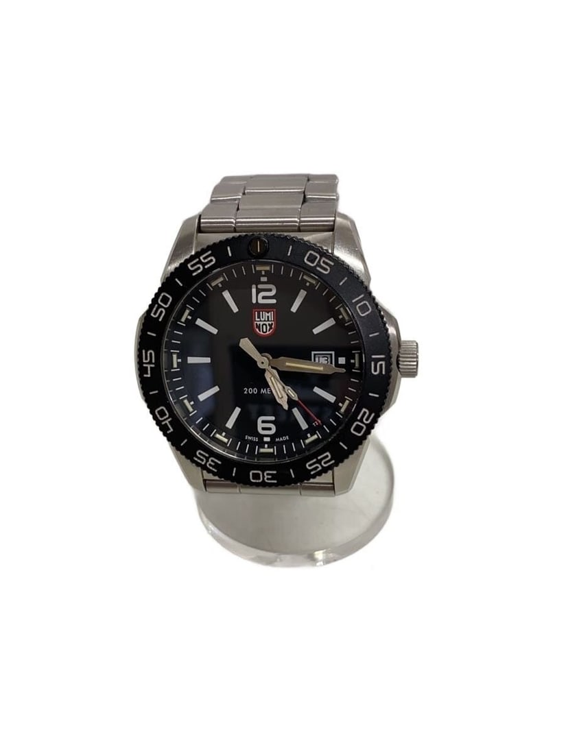 Luminox Pacific Diver black stainless steel quartz men's wristwatch (1 of 5)