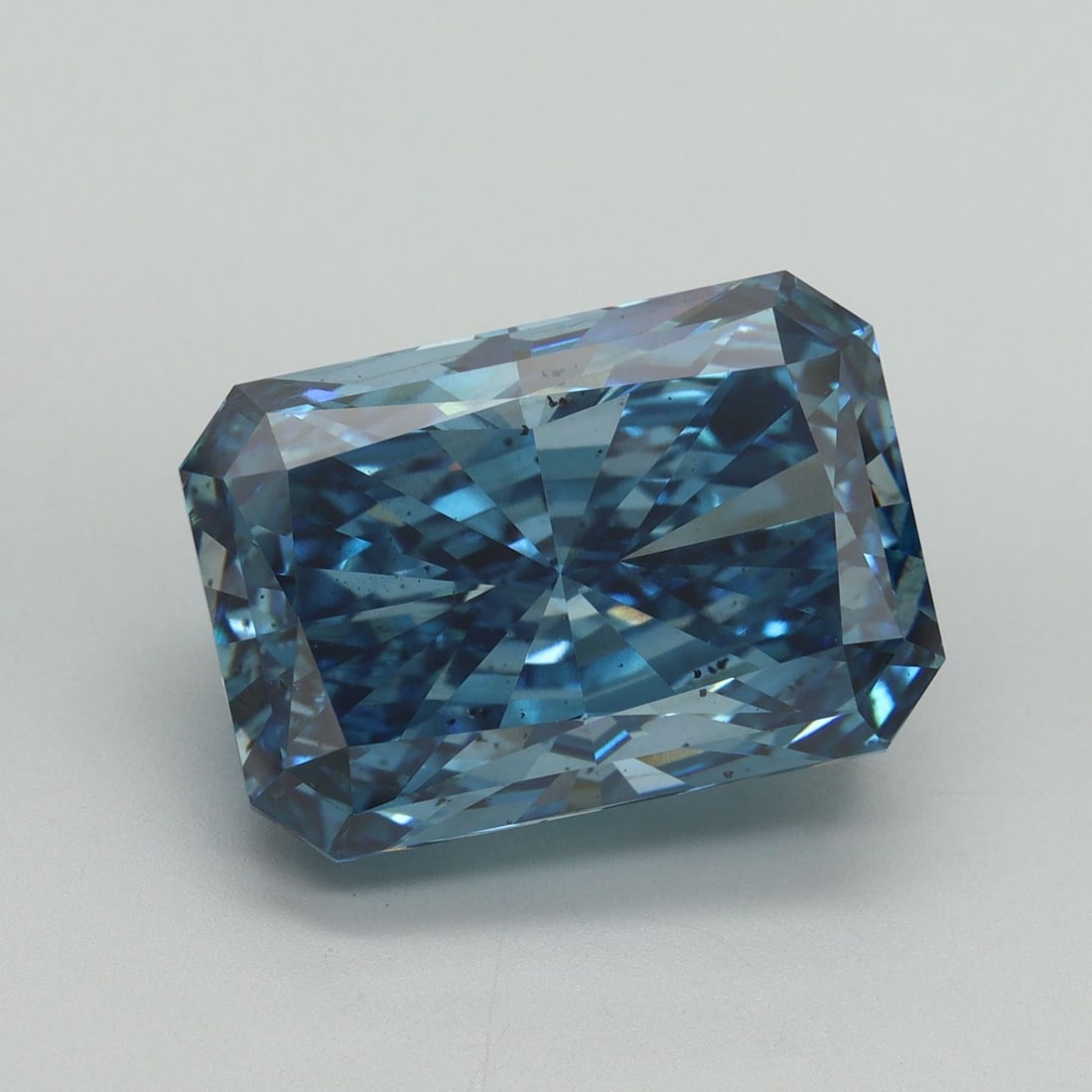 Loose Diamond - RADIANT 11.02ct Fancy Vivid Blue SI1
