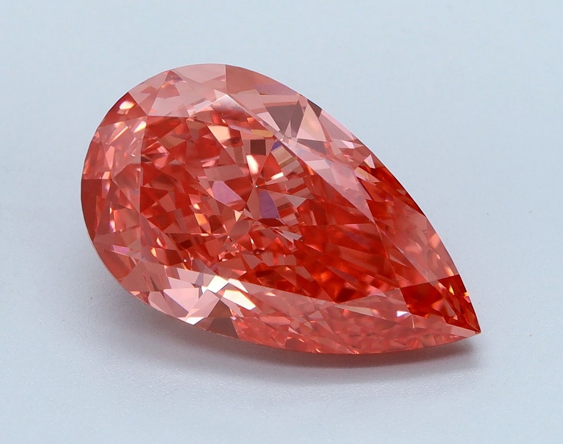 Loose Diamond - PEAR 4.48ct Fancy Vivid Pink VVS2: Loose Diamond - PEAR 4.48ct Fancy Vivid Pink VVS2 Source: This is a real non-mined Diamond that has been grown in a lab Shape: PEAR Carats: 4.48 Color: Fancy Vivid Pink Certification: IGI Video: