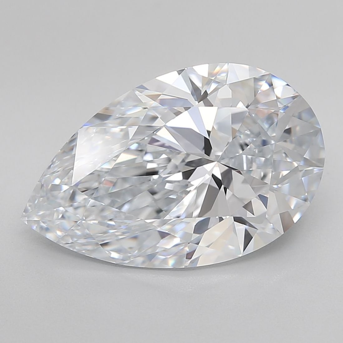Loose Diamond - PEAR 5.56ct F IF: Loose Diamond - PEAR 5.56ct F IF Source: This is a real non-mined Diamond that has been grown in a lab Shape: PEAR Carats: 5.56 Color: F Clarity: IF Certification: IGI Video: