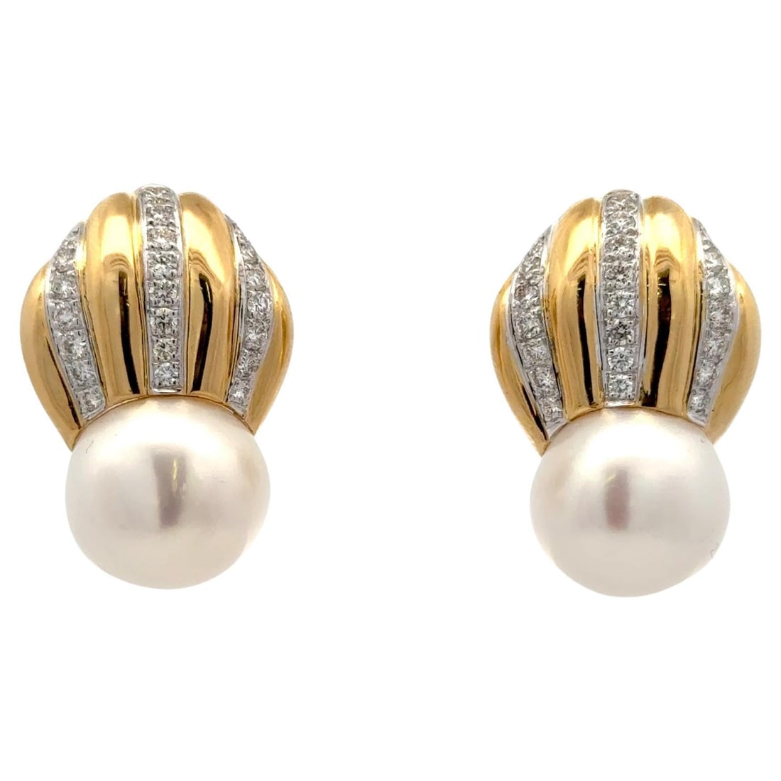 Harbor Diamonds 18K Yellow Gold Diamond Pearl Drop Earrings 1.46 Carats: Harbor Diamonds 18K Yellow Gold Diamond Pearl Drop Earrings 1.46 Carats These exquisite Diamond Row Pearl Drop Earrings are crafted from 18 karat yellow gold, showcasing a contemporary design from the