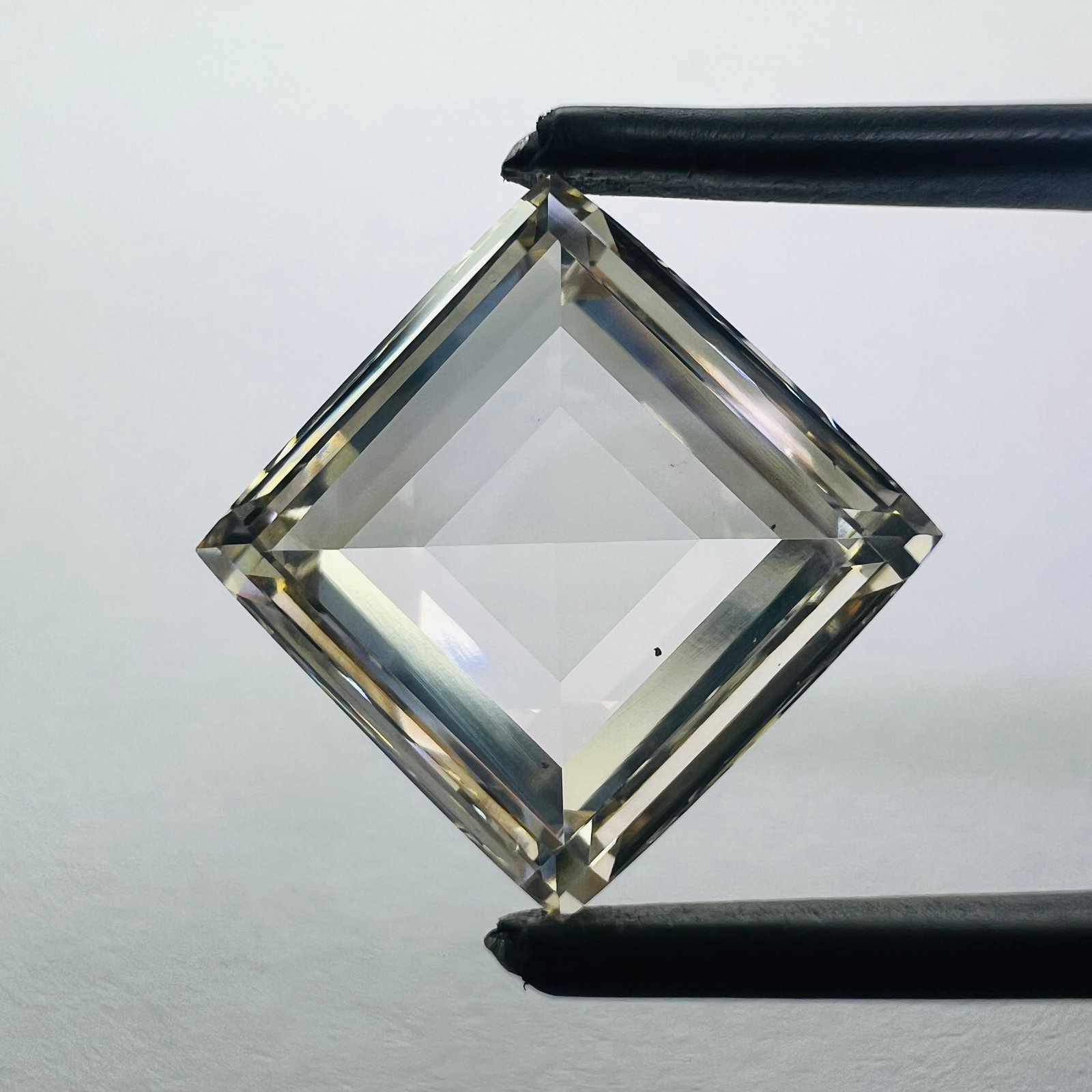 Loose Diamond - SQUARE 6.8ct Brown VS2 (1 of 1)