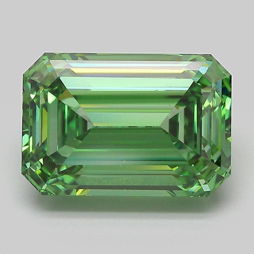 Loose Diamond - EMERALD 5.51ct Fancy Vivid Green VS1: Loose Diamond - EMERALD 5.51ct Fancy Vivid Green VS1 Source: This is a real non-mined Diamond that has been grown in a lab Shape: EMERALD Carats: 5.51 Color: Fancy Vivid Green Certification: IGI Video