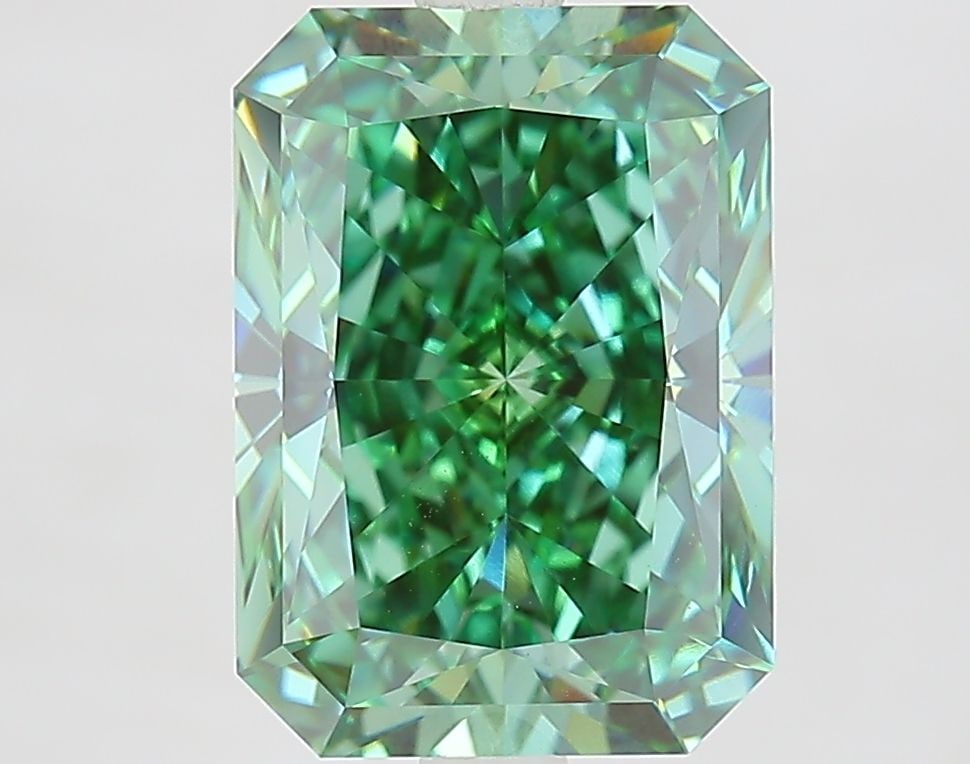 Loose Diamond - RADIANT 4.31ct Fancy Vivid Green VVS2: Loose Diamond - RADIANT 4.31ct Fancy Vivid Green VVS2 Source: This is a real non-mined Diamond that has been grown in a lab Shape: RADIANT Carats: 4.31 Color: Fancy Vivid Green Certification: IGI Vide
