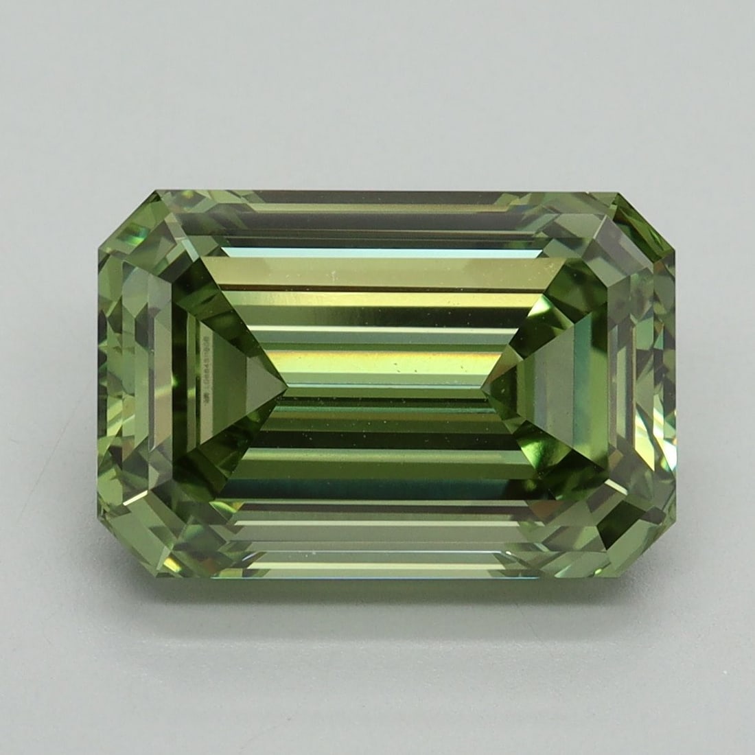 Loose Diamond - EMERALD 5.1ct Fancy Vivid Green VVS2