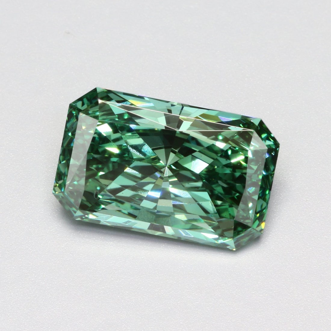 Loose Diamond - RADIANT 5.06ct Fancy Vivid Green SI1 (1 of 1)