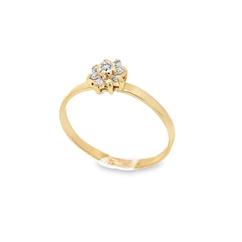 14k Yellow Gold Diamond Flower Cluster Ring with 9 Round Diamonds: 14k Yellow Gold Diamond Flower Cluster Ring with 9 Round Diamonds This exquisite Estate 14k Yellow Gold Petite Round Brilliant Diamond Flower Cluster Ring showcases a stunning floral design, featuring