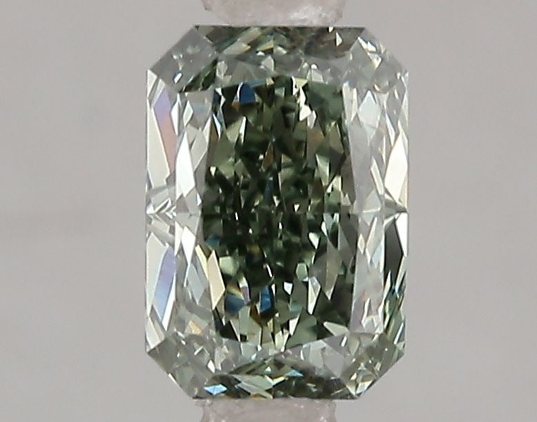 Loose Diamond - RADIANT 1.06ct Fancy Vivid Green VS1: Loose Diamond - RADIANT 1.06ct Fancy Vivid Green VS1 Source: This is a real non-mined Diamond that has been grown in a lab Shape: RADIANT Carats: 1.06 Color: Fancy Vivid Green Certification: IGI Video