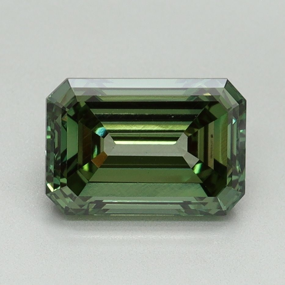 Loose Diamond - EMERALD 2.07ct Fancy Vivid Green VVS2: Loose Diamond - EMERALD 2.07ct Fancy Vivid Green VVS2 Source: This is a real non-mined Diamond that has been grown in a lab Shape: EMERALD Carats: 2.07 Color: Fancy Vivid Green Certification: IGI Vide