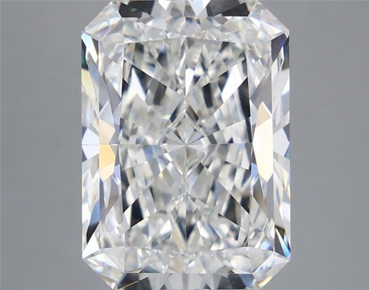 Loose Diamond - RADIANT 5.35ct F VVS2: Loose Diamond - RADIANT 5.35ct F VVS2 Source: This is a real non-mined Diamond that has been grown in a lab Shape: RADIANT Carats: 5.35 Color: F Clarity: VVS2 Certification: IGI Video: