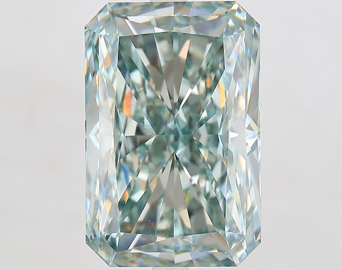 Loose Diamond - RADIANT 10.64ct Fancy Green VVS2: Loose Diamond - RADIANT 10.64ct Fancy Green VVS2 Source: This is a real non-mined Diamond that has been grown in a lab Shape: RADIANT Carats: 10.64 Color: Fancy Green Certification: IGI Video: