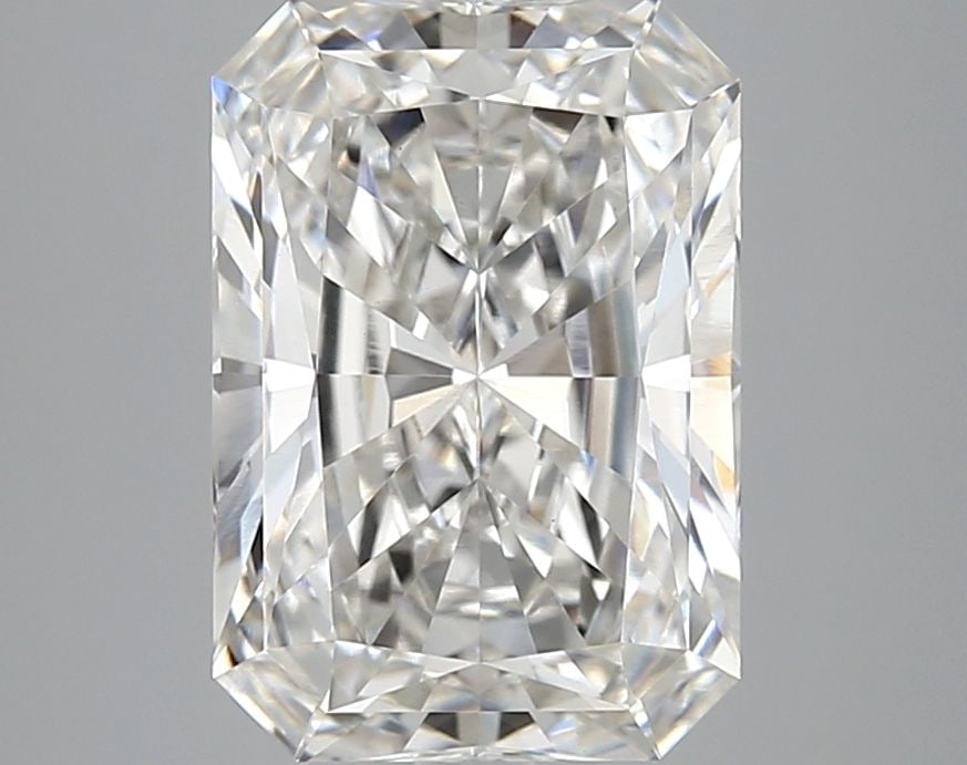 Loose Diamond - RADIANT 4.1ct E VVS2: Loose Diamond - RADIANT 4.1ct E VVS2 Source: This is a real non-mined Diamond that has been grown in a lab Shape: RADIANT Carats: 4.1 Color: E Clarity: VVS2 Certification: IGI Video: