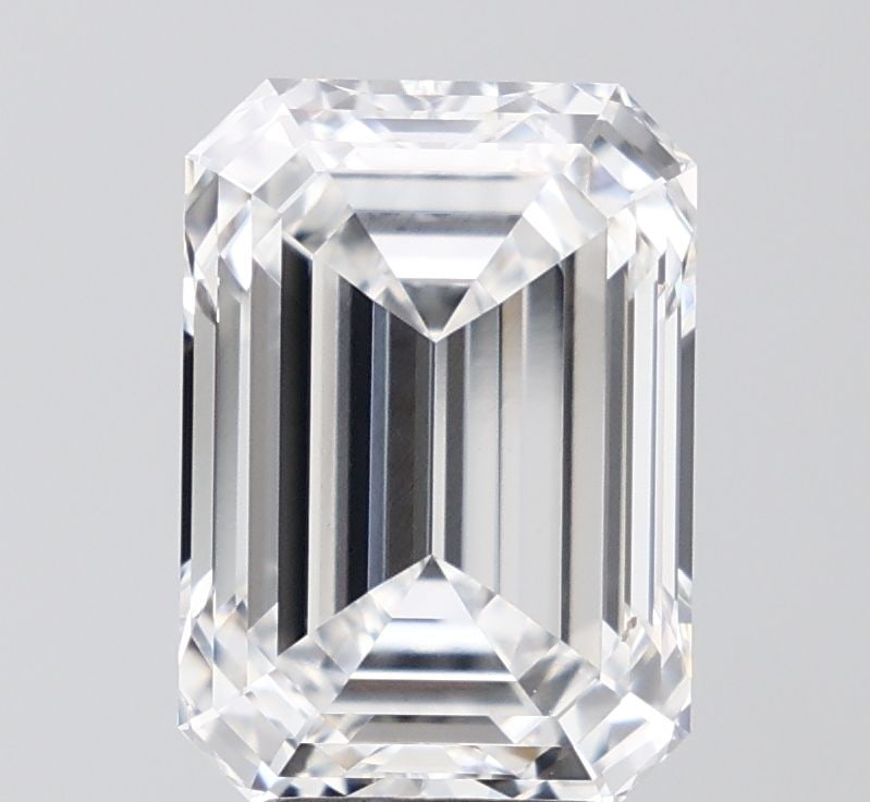 Loose Diamond - EMERALD 5.56ct E VVS2: Loose Diamond - EMERALD 5.56ct E VVS2 Source: This is a real non-mined Diamond that has been grown in a lab Shape: EMERALD Carats: 5.56 Color: E Clarity: VVS2 Certification: IGI Video:
