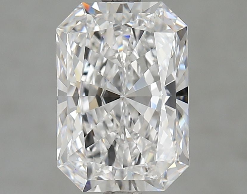 Loose Diamond - RADIANT 3.04ct D VVS1: Loose Diamond - RADIANT 3.04ct D VVS1 Source: This is a real non-mined Diamond that has been grown in a lab Shape: RADIANT Carats: 3.04 Color: D Clarity: VVS1 Certification: IGI Video: