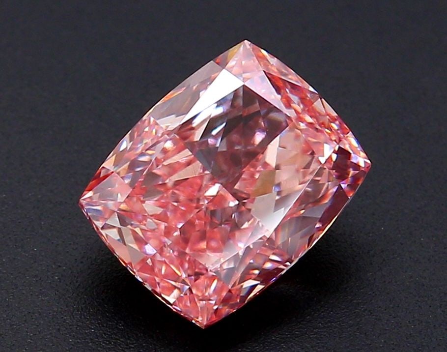 Loose Diamond - CUSHION MODIFIED 3.21ct Fancy Vivid Pink VS1: Loose Diamond - CUSHION MODIFIED 3.21ct Fancy Vivid Pink VS1 Source: This is a real non-mined Diamond that has been grown in a lab Shape: CUSHION MODIFIED Carats: 3.21 Color: Fancy Vivid Pink Certific