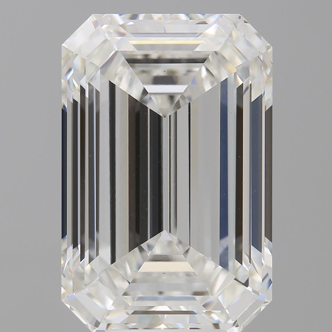 Loose Diamond - EMERALD 9.09ct F VS1: Loose Diamond - EMERALD 9.09ct F VS1 Source: This is a real non-mined Diamond that has been grown in a lab Shape: EMERALD Carats: 9.09 Color: F Clarity: VS1 Certification: IGI Video: