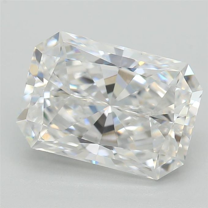 Loose Diamond - RADIANT 2.1ct D VS1: Loose Diamond - RADIANT 2.1ct D VS1 Source: This is a real non-mined Diamond that has been grown in a lab Shape: RADIANT Carats: 2.1 Color: D Clarity: VS1 Certification: GIA Video: