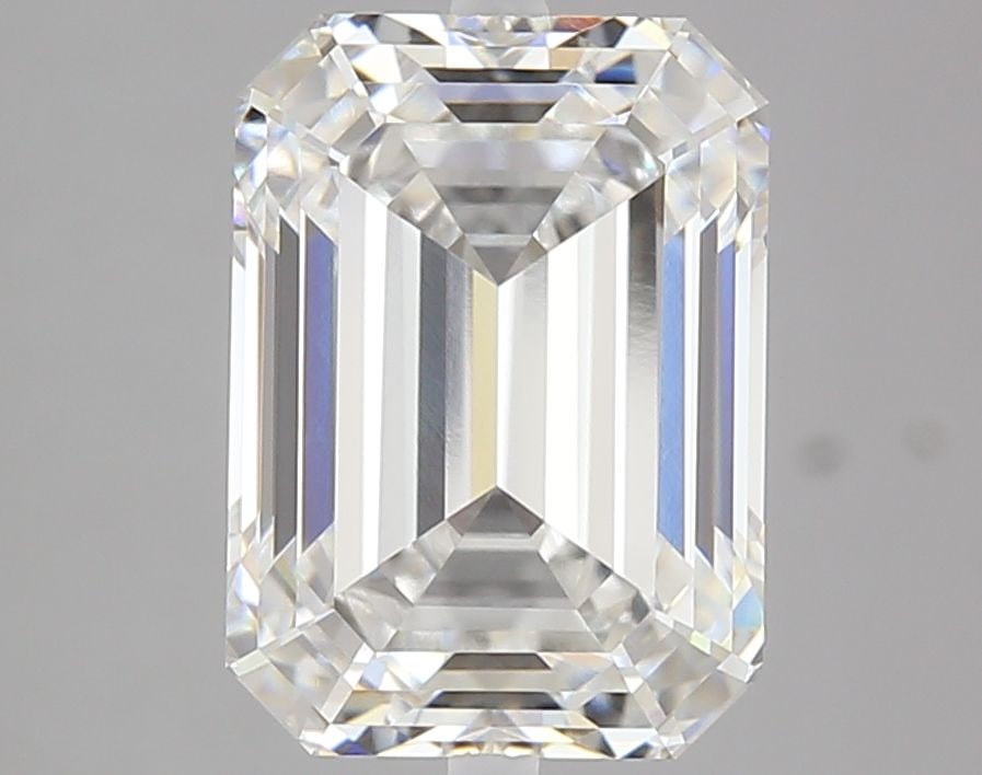 Loose Diamond - EMERALD 3.81ct D VVS1: Loose Diamond - EMERALD 3.81ct D VVS1 Source: This is a real non-mined Diamond that has been grown in a lab Shape: EMERALD Carats: 3.81 Color: D Clarity: VVS1 Certification: IGI Video: