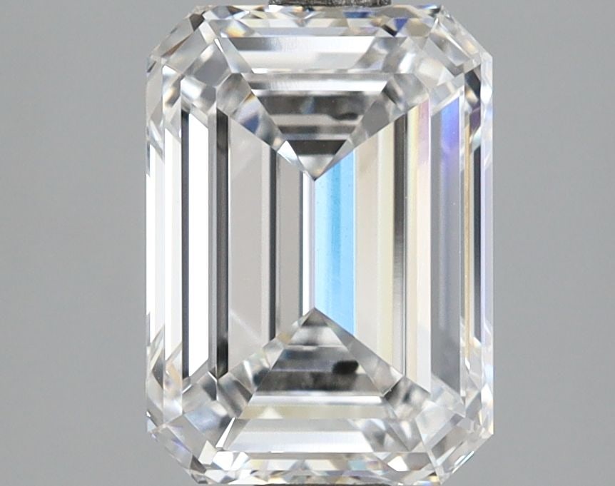 Loose Diamond - EMERALD 2.51ct D VVS1: Loose Diamond - EMERALD 2.51ct D VVS1 Source: This is a real non-mined Diamond that has been grown in a lab Shape: EMERALD Carats: 2.51 Color: D Clarity: VVS1 Certification: IGI Video: