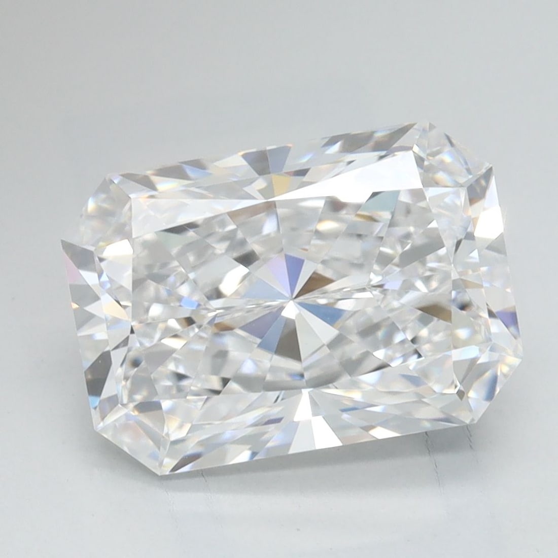 Loose Diamond - RADIANT 3.08ct D VVS1: Loose Diamond - RADIANT 3.08ct D VVS1 Source: This is a real non-mined Diamond that has been grown in a lab Shape: RADIANT Carats: 3.08 Color: D Clarity: VVS1 Certification: GCAL Video: