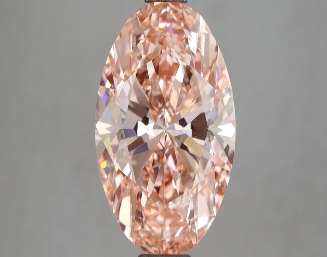 Loose Diamond - OVAL 3.06ct Fancy Vivid Pink VS1: Loose Diamond - OVAL 3.06ct Fancy Vivid Pink VS1 Source: This is a real non-mined Diamond that has been grown in a lab Shape: OVAL Carats: 3.06 Color: Fancy Vivid Pink Certification: IGI Video: