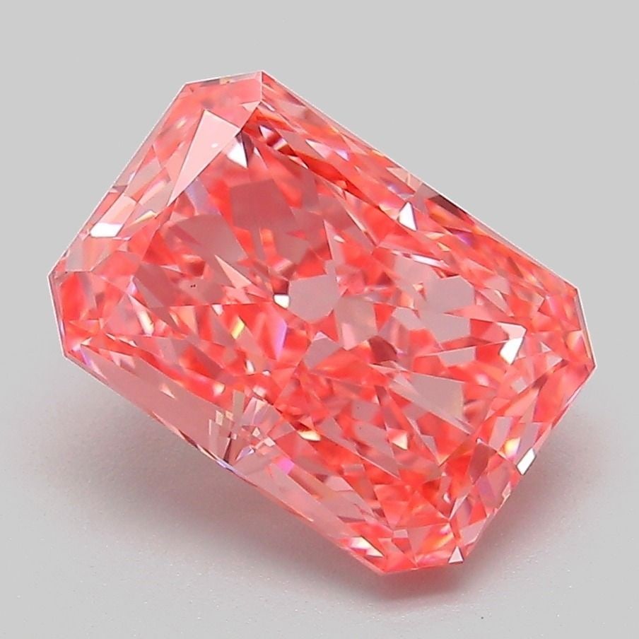Loose Diamond - RADIANT 3.1ct Fancy Vivid Pink VS1: Loose Diamond - RADIANT 3.1ct Fancy Vivid Pink VS1 Source: This is a real non-mined Diamond that has been grown in a lab Shape: RADIANT Carats: 3.1 Color: Fancy Vivid Pink Certification: IGI Video: