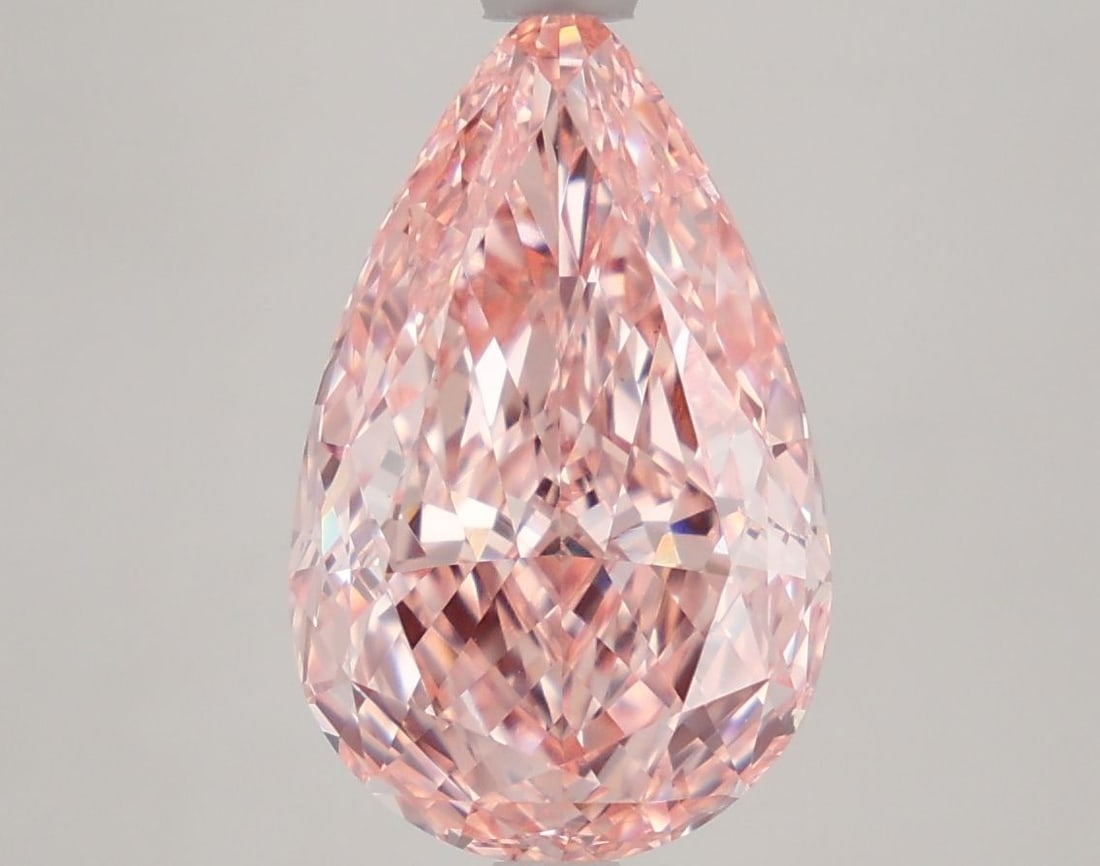 Loose Diamond - PEAR 4.2ct Fancy Vivid Pink VS1: Loose Diamond - PEAR 4.2ct Fancy Vivid Pink VS1 Source: This is a real non-mined Diamond that has been grown in a lab Shape: PEAR Carats: 4.2 Color: Fancy Vivid Pink Certification: IGI Video: Video