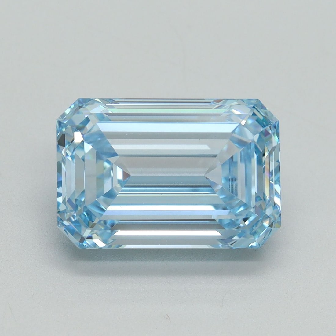 Loose Diamond - EMERALD 5.02ct Fancy Intense Blue VS1: Loose Diamond - EMERALD 5.02ct Fancy Intense Blue VS1 Source: This is a real non-mined Diamond that has been grown in a lab Shape: EMERALD Carats: 5.02 Color: Fancy Intense Blue Certification: IGI Vid