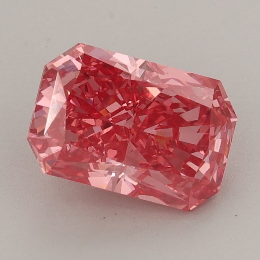 Loose Diamond - RADIANT 1.99ct Fancy Vivid Pink SI1: Loose Diamond - RADIANT 1.99ct Fancy Vivid Pink SI1 Source: This is a real non-mined Diamond that has been grown in a lab Shape: RADIANT Carats: 1.99 Color: Fancy Vivid Pink Certification: IGI The Dia