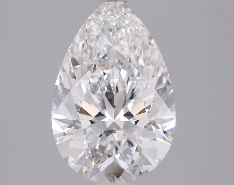 Loose Diamond - PEAR 2.1ct E VVS2: Loose Diamond - PEAR 2.1ct E VVS2 Source: This is a real non-mined Diamond that has been grown in a lab Shape: PEAR Carats: 2.1 Color: E Clarity: VVS2 Certification: IGI Video: