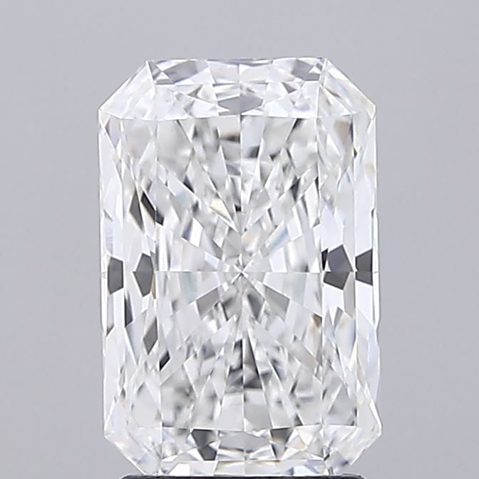 Loose Diamond - RADIANT 2.21ct E VVS2: Loose Diamond - RADIANT 2.21ct E VVS2 Source: This is a real non-mined Diamond that has been grown in a lab Shape: RADIANT Carats: 2.21 Color: E Clarity: VVS2 Certification: IGI Video: