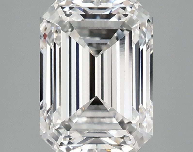 Loose Diamond - EMERALD 3.07ct E VVS2: Loose Diamond - EMERALD 3.07ct E VVS2 Source: This is a real non-mined Diamond that has been grown in a lab Shape: EMERALD Carats: 3.07 Color: E Clarity: VVS2 Certification: IGI Video: Video Link The